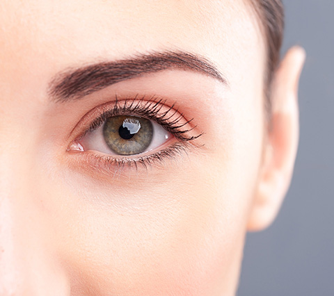 Que nada empañe su mirada, conozca al cirujano de párpados ideal Paciente sin piel sobrante alrededor del ojo, cirujano de párpados Bogotá
