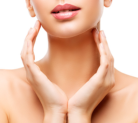Disfrute de la belleza de su cuello con la cirugía de papada Bogotá Mujer que se practicó cirugía de papada Bogotá